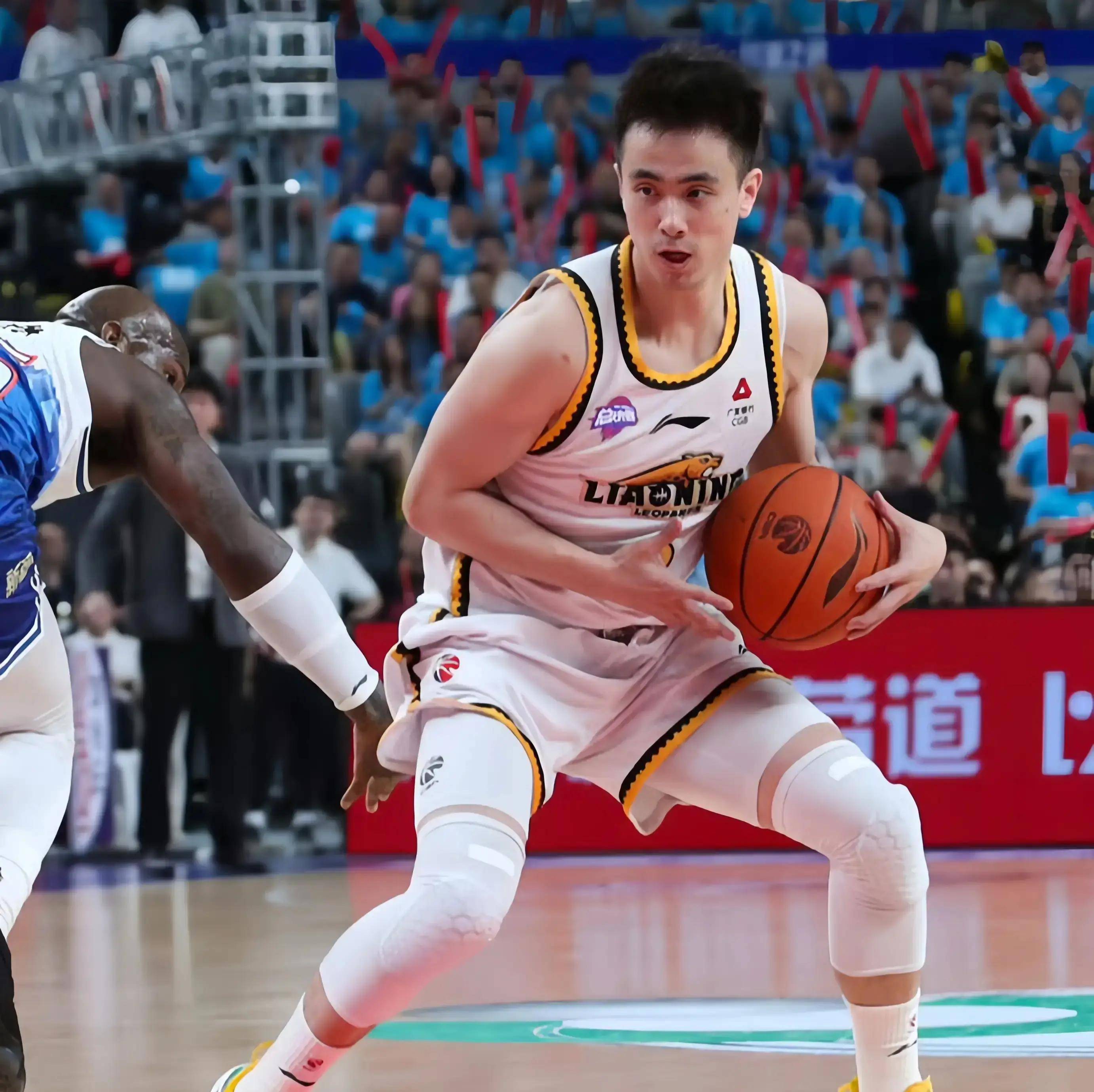 包含今晚新疆广汇调整名单以备CBA季后赛；临场应变环节打磨；震撼外界；年轻球员得到机会的词条